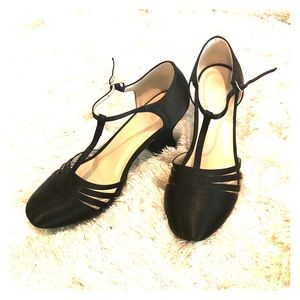 Black 2.5” round toe heel 7